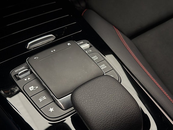 Mercedes-Benz CLA200 d 25 of 30