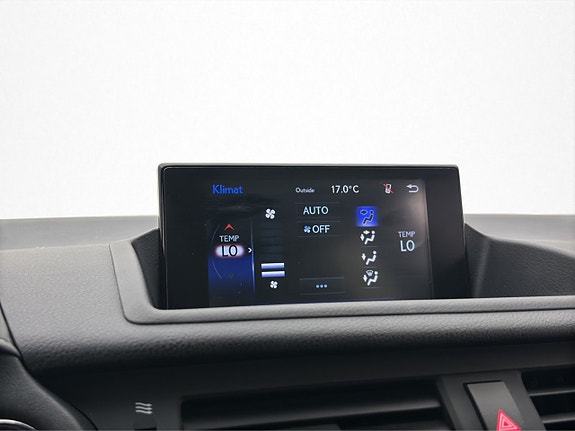 Lexus CT200h 19 of 30