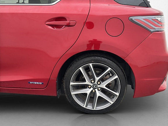 Lexus CT200h 30 of 30