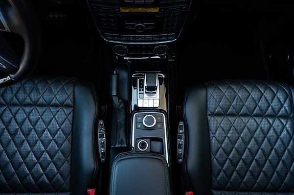 Mercedes-Benz G65 25 of 30