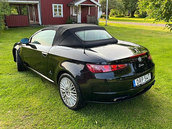 Alfa Romeo Spider 7 of 7