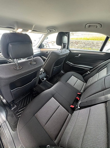 Mercedes-Benz E220 9 of 9