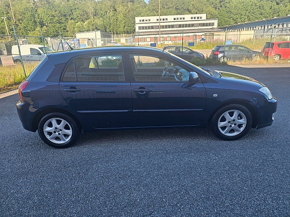 Toyota Corolla 6 of 16