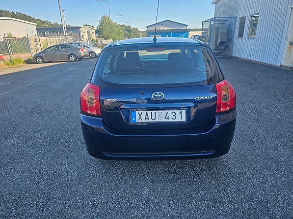 Toyota Corolla 3 of 16