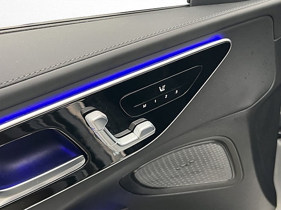 Mercedes-Benz C300 19 of 30