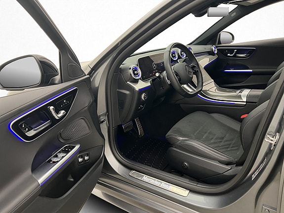 Mercedes-Benz C300 12 of 30