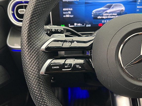 Mercedes-Benz C300 21 of 30