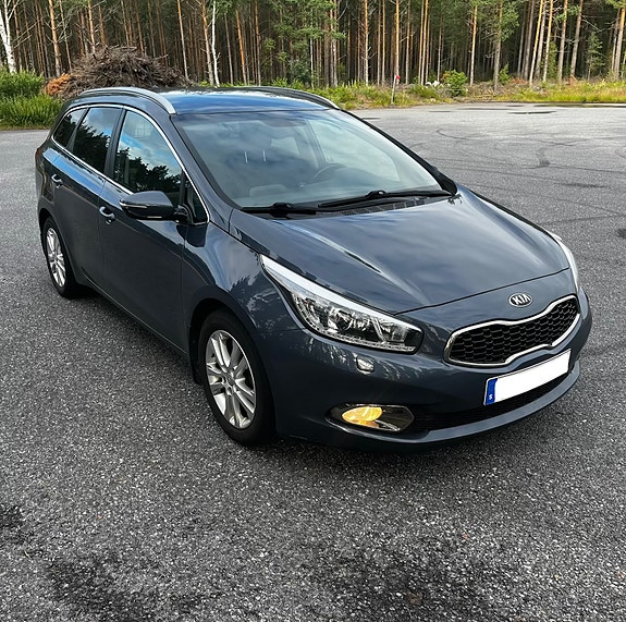 Kia Ceed 3 of 5
