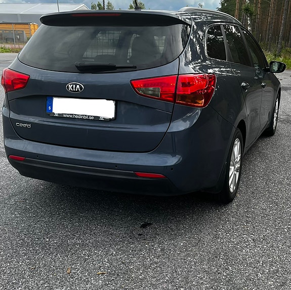 Kia Ceed 8 of 12