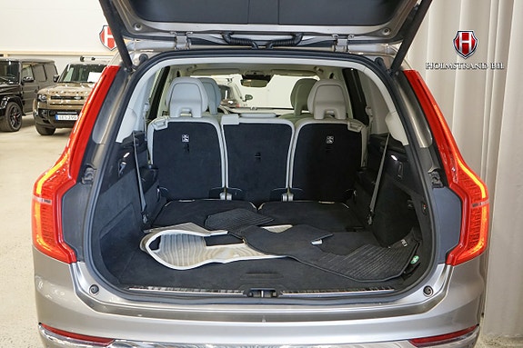 Volvo XC90 25 of 27