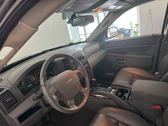 Jeep Grand Cherokee 5 of 5