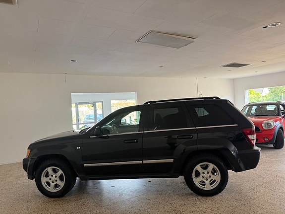 Jeep Grand Cherokee 4 of 5