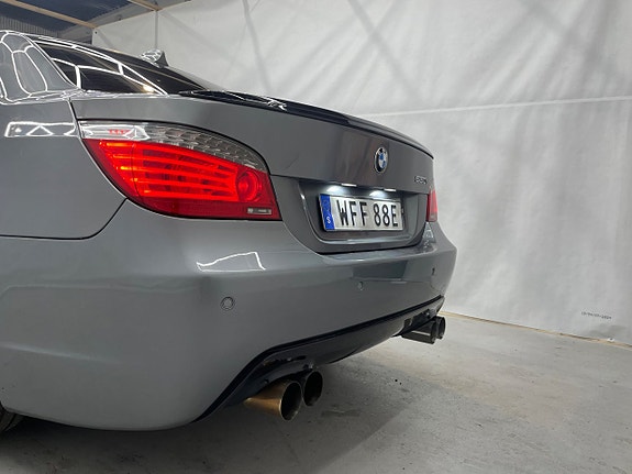 BMW 550i 9 of 17
