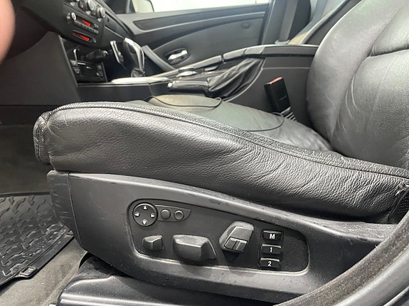 BMW 550i 15 of 17