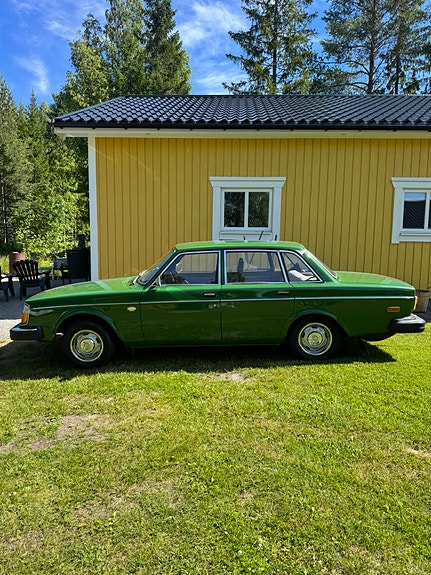 Volvo 244 1977 photo 2