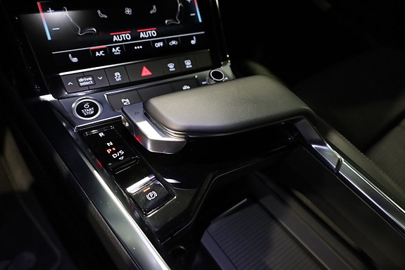 Audi Q8 e-tron 26 of 30