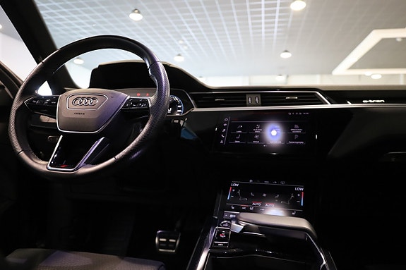 Audi Q8 e-tron 19 of 30