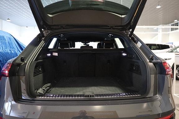 Audi Q8 e-tron 30 of 30