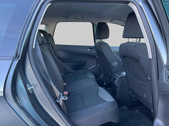 Peugeot 308 SW 5 of 5