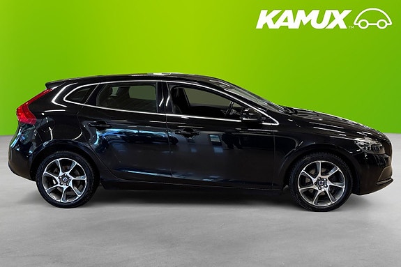 Volvo V40 2 of 5