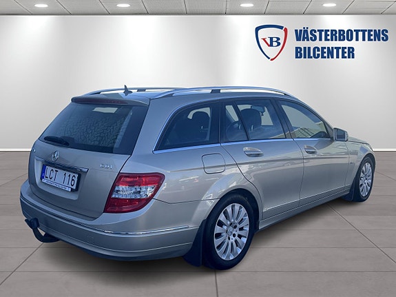 Mercedes-Benz C220 3 of 9