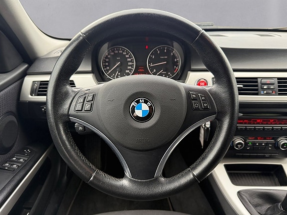 BMW 320 12 of 19
