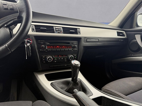 BMW 320 14 of 19