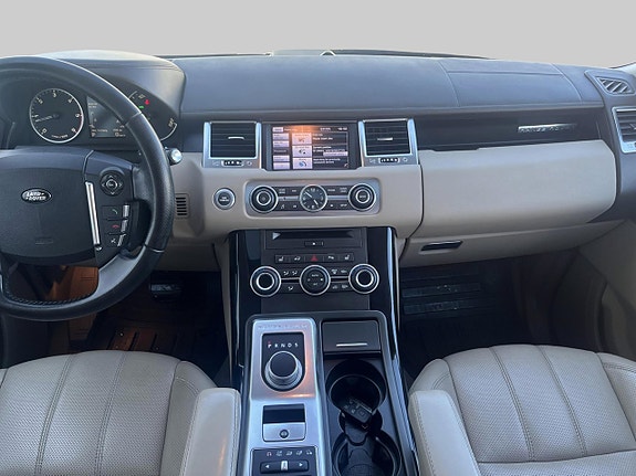 Land Rover Range Rover Sport 9 of 16