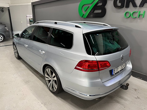 Volkswagen Passat 3 of 19