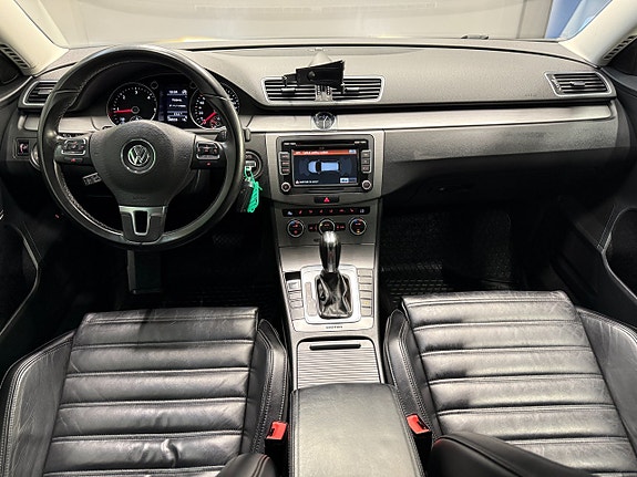 Volkswagen Passat 14 of 19