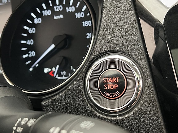 Nissan X-Trail 30 of 30