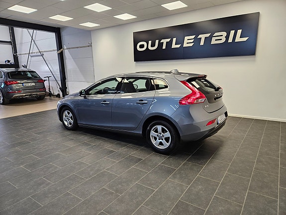 Volvo V40 9 of 30