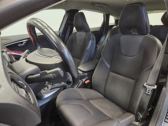 Volvo V40 15 of 30
