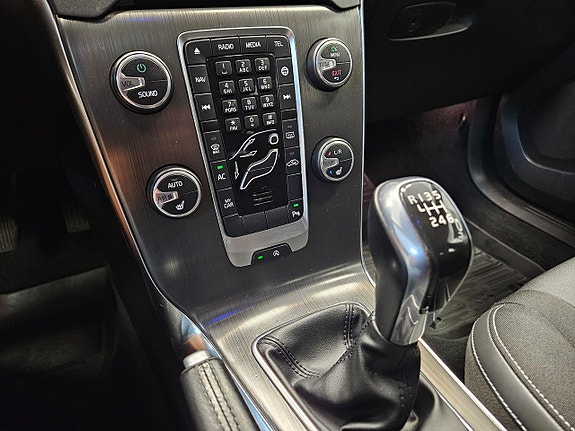 Volvo V40 25 of 30