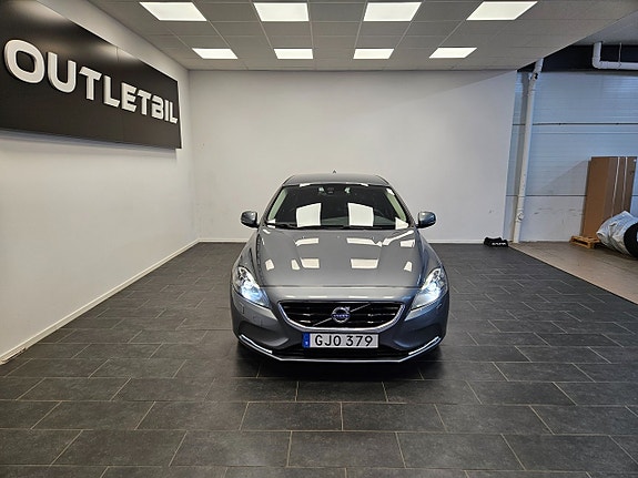 Volvo V40 4 of 30