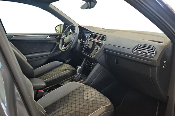 Volkswagen Tiguan 6 of 18