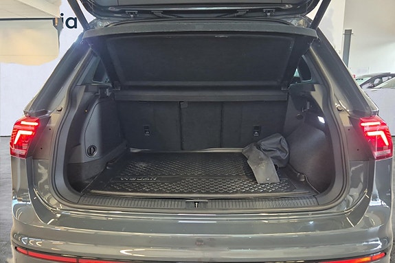 Volkswagen Tiguan 10 of 18