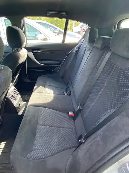 BMW 116i 9 of 18