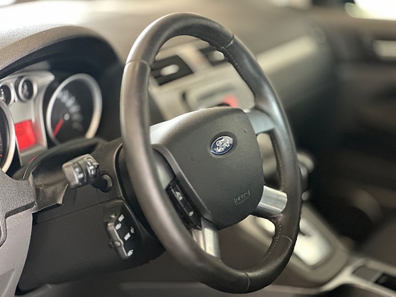 Ford C-Max 10 of 17