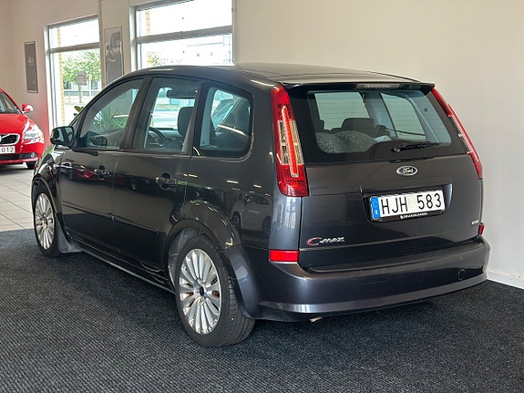 Ford C-Max 8 of 17