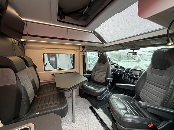 Adria Twin 640 SLB (160HK AUTOMAT) Långbädd & popuptak! Luftfjädring! Extraljus! Kompressorkyl! 12V takfläkt! 2 of 22