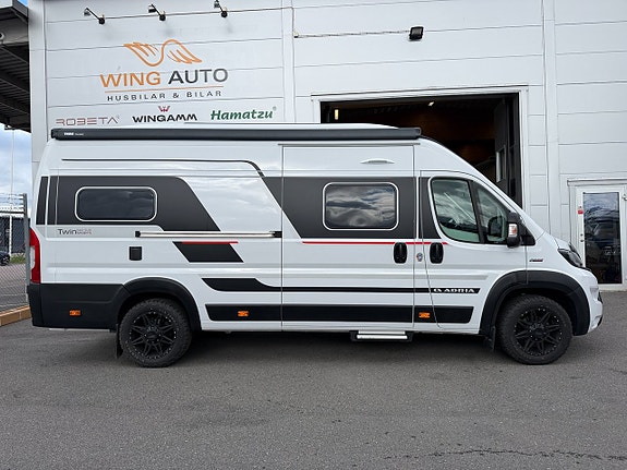 Adria Twin 640 SLB (160HK AUTOMAT) Långbädd & popuptak! Luftfjädring! Extraljus! Kompressorkyl! 12V takfläkt! 18 of 22