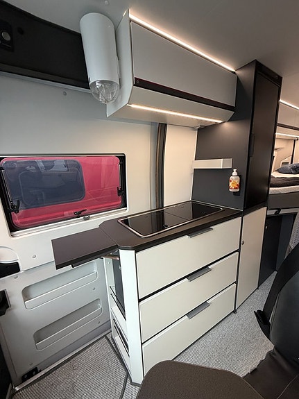 Adria Twin 640 SLB (160HK AUTOMAT) Långbädd & popuptak! Luftfjädring! Extraljus! Kompressorkyl! 12V takfläkt! 11 of 22