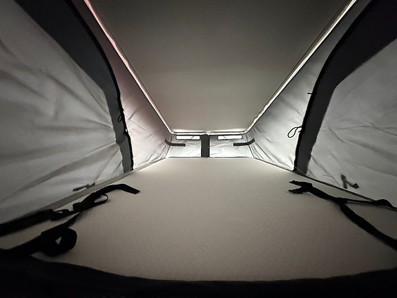 Adria Twin 640 SLB (160HK AUTOMAT) Långbädd & popuptak! Luftfjädring! Extraljus! Kompressorkyl! 12V takfläkt! 17 of 22