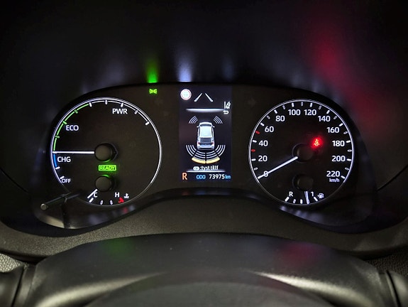 Toyota Yaris 25 of 25