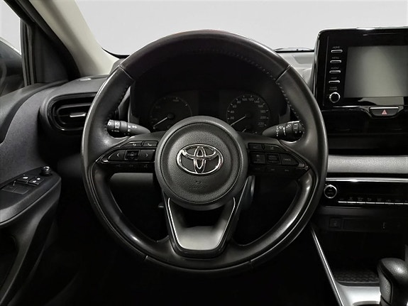 Toyota Yaris 13 of 25