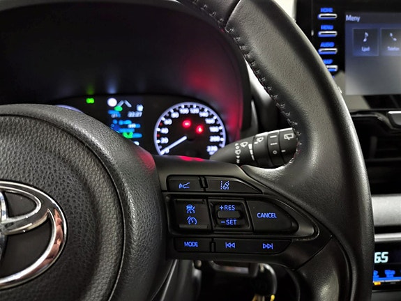 Toyota Yaris 16 of 25