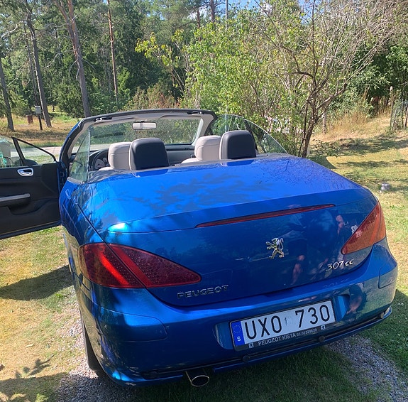 Peugeot 307 CC 3 of 6