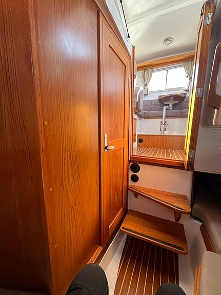 Minor 27 – 2010 | Volvo Penta D4-300 | 380 gångtimmar 11 of 12