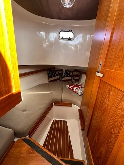 Minor 27 – 2010 | Volvo Penta D4-300 | 380 gångtimmar 8 of 12